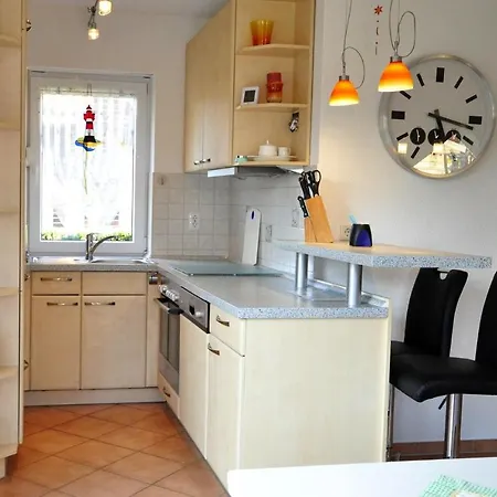 Ferienhaus Wattje Am Yachthafen 102 E